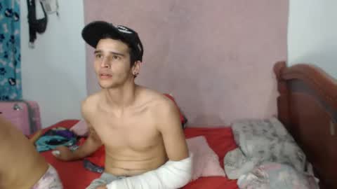 Snapshot of sex_forever77 chatting on 12.28.24 Karol y antony online show from 12.28.24