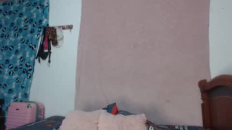 Snapshot of sex_forever77 chatting on 01.13.25 Karol y antony online show from 01.13.25