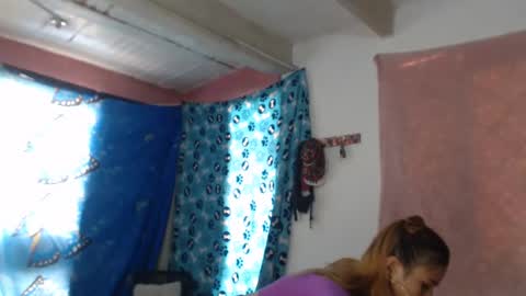 Snapshot of sex_forever77 chatting on 01.14.25 Karol y antony online show from 01.14.25