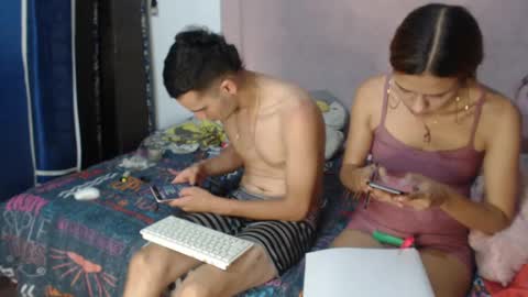 Snapshot of sex_forever77 chatting on 01.17.25 Karol y antony online show from 01.17.25