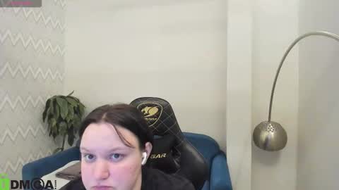 Snapshot of sex_puma chatting on 10.27.25 sex_puma online show from 10.27.25