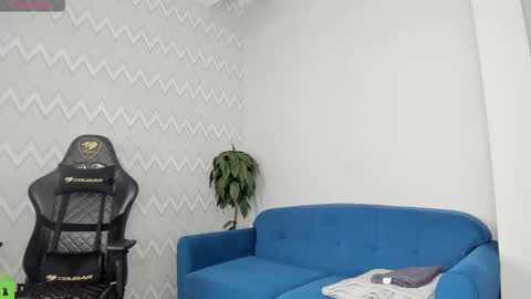 Snapshot of sex_puma chatting on 11.21.25 sex_puma online show from 11.21.25