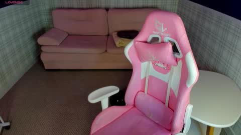 Snapshot of sex_puma chatting on 12.01.25 sex_puma online show from 12.01.25