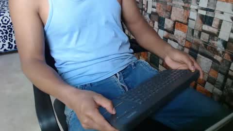 Snapshot of sexatlexx chatting on 10.15.25 arnold online show from 10.15.25