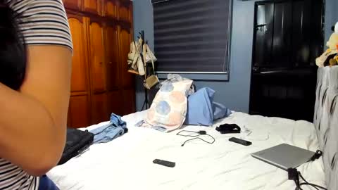 Snapshot of sexefantasia chatting on 10.26.25 HEY GUYS KEVIAM I MY NEW TWITTER IS anitalautter26 imstagran anitalautter26 officialOFanitalautter online show from 10.26.25