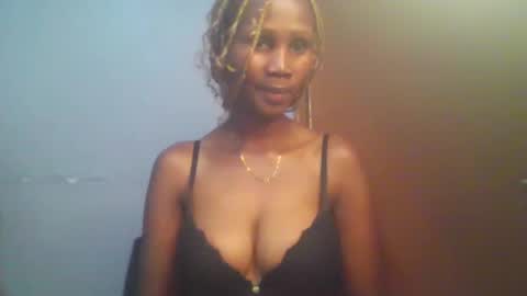 Snapshot of sexie_love chatting on 02.27.25 Nancy online show from 02.27.25
