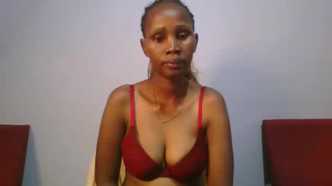 Snapshot of sexie_love chatting on 02.28.25 Nancy online show from 02.28.25