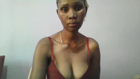 Snapshot of sexie_love chatting on 02.28.25 Nancy online show from 02.28.25