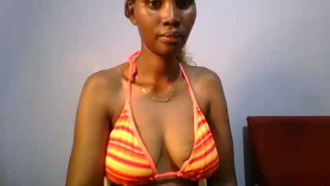 Snapshot of sexie_love chatting on 03.01.25 Nancy online show from 03.01.25