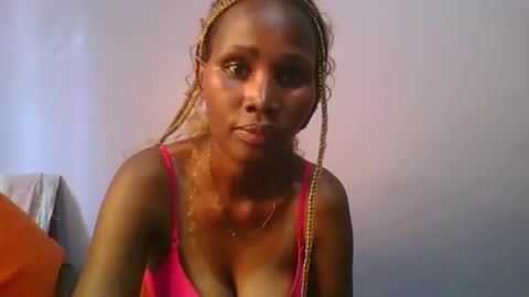 Snapshot of sexie_love chatting on 03.04.25 Nancy online show from 03.04.25