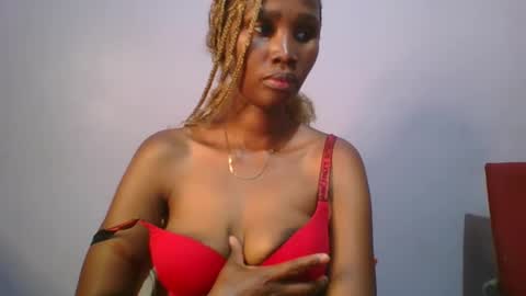 Snapshot of sexie_love chatting on 03.07.25 Nancy online show from 03.07.25
