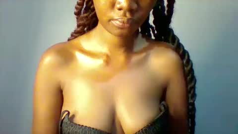 Snapshot of sexie_love chatting on 09.19.25 Nancy online show from 09.19.25