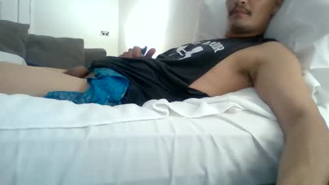 Snapshot of sexiiisenseiii chatting on 09.18.25 dankdiggler online show from 09.18.25