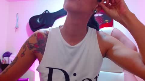 Snapshot of sexmilkdirty chatting on 12.08.24 sexmilkdirty online show from 12.08.24