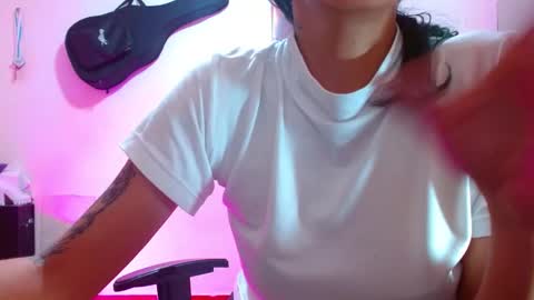 Snapshot of sexmilkdirty chatting on 12.12.24 sexmilkdirty online show from 12.12.24