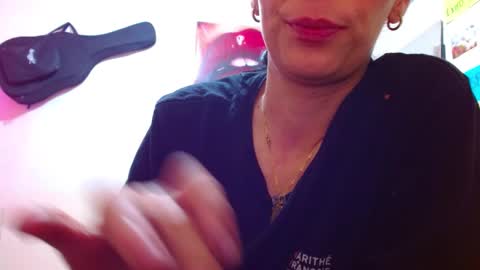 Snapshot of sexmilkdirty chatting on 01.25.25 sexmilkdirty online show from 01.25.25
