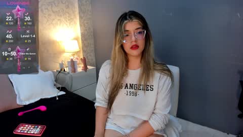 Snapshot of sexmilla_ chatting on 12.29.24 My name is sexmilla Dont forget to follow me online show from 12.29.24