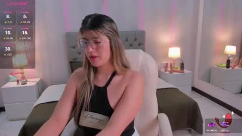 Snapshot of sexmilla_ chatting on 03.04.25 My name is sexmilla Dont forget to follow me online show from 03.04.25