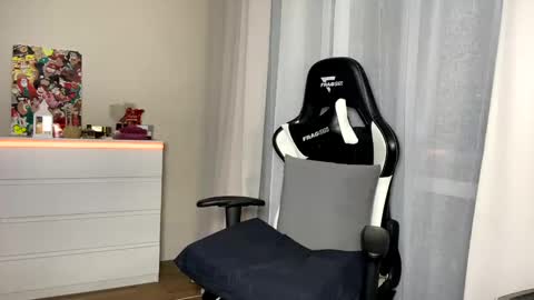 My name is Mia whats yours online show from 02.11.25