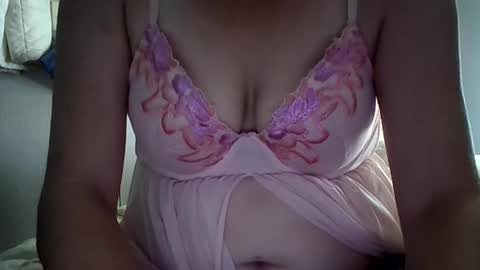 Snapshot of sexontheriverbed chatting on 09.15.25 SexycanI online show from 09.15.25