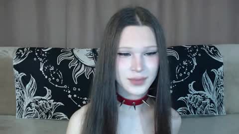 Snapshot of sexpired_princess chatting on 09.11.25 Nextdoor Princess online show from 09.11.25