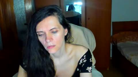 Snapshot of sexqueen1111 chatting on 10.12.25 sexqueen1111 online show from 10.12.25