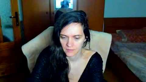 Snapshot of sexqueen1111 chatting on 11.13.25 sexqueen1111 online show from 11.13.25