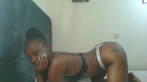 Snapshot of sexsy_sally chatting on 12.21.24 sexsysally online show from 12.21.24