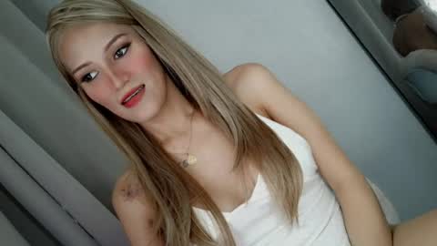 Snapshot of sexual_desire22 chatting on 08.03.26 Britney Allen online show from 08.03.26