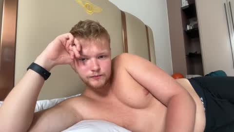 Snapshot of sexual_sbotage chatting on 02.20.26 Max Leman online show from 02.20.26