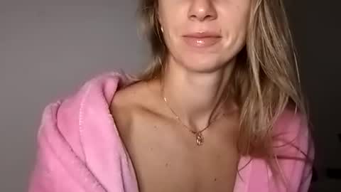 Snapshot of sexualangel chatting on 09.09.25 Verona online show from 09.09.25