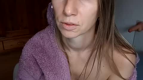 Snapshot of sexualangel chatting on 11.19.25 Verona online show from 11.19.25