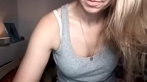 Snapshot of sexualangel chatting on 02.23.26 Verona online show from 02.23.26