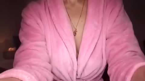 Snapshot of sexualangel chatting on 02.26.26 Verona online show from 02.26.26