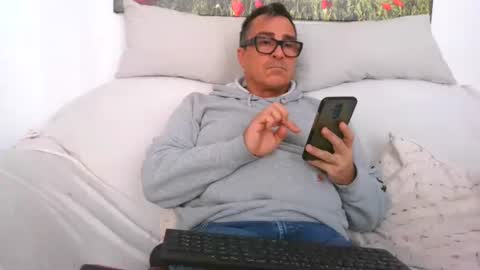 Snapshot of sexurbation chatting on 12.25.24 Sexurbation online show from 12.25.24