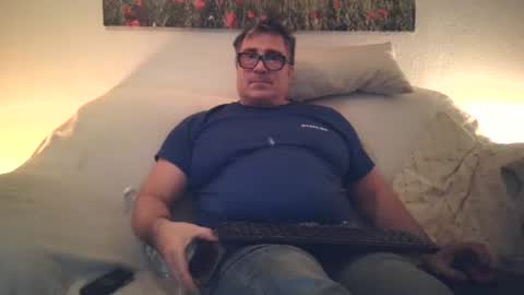 Snapshot of sexurbation chatting on 10.19.25 Sexurbation online show from 10.19.25