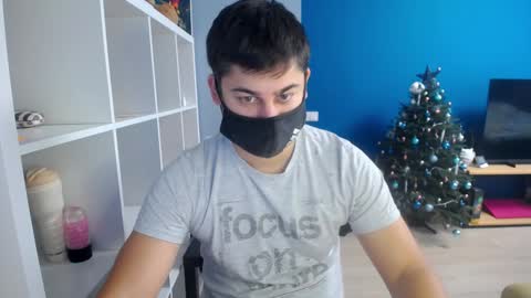 Snapshot of sexxxdickbig chatting on 12.26.24 Tommy online show from 12.26.24
