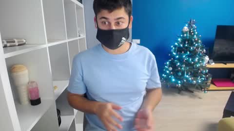 Snapshot of sexxxdickbig chatting on 12.28.24 Tommy online show from 12.28.24