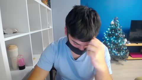 Snapshot of sexxxdickbig chatting on 12.28.24 Tommy online show from 12.28.24