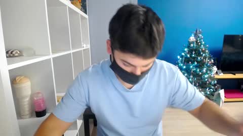 Snapshot of sexxxdickbig chatting on 12.31.24 Tommy online show from 12.31.24