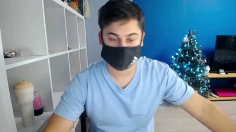 Snapshot of sexxxdickbig chatting on 01.02.25 Tommy online show from 01.02.25