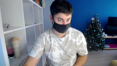 Snapshot of sexxxdickbig chatting on 01.07.25 Tommy online show from 01.07.25