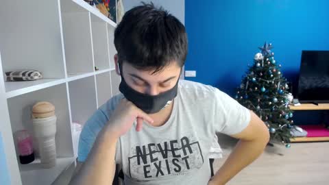 Snapshot of sexxxdickbig chatting on 01.09.25 Tommy online show from 01.09.25