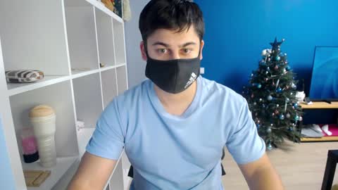 Snapshot of sexxxdickbig chatting on 01.12.25 Tommy online show from 01.12.25