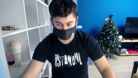 Snapshot of sexxxdickbig chatting on 01.15.25 Tommy online show from 01.15.25