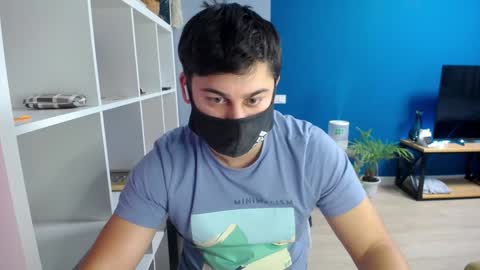 Snapshot of sexxxdickbig chatting on 01.20.25 Tommy online show from 01.20.25