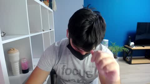 Snapshot of sexxxdickbig chatting on 01.22.25 Tommy online show from 01.22.25