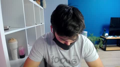 Snapshot of sexxxdickbig chatting on 01.23.25 Tommy online show from 01.23.25