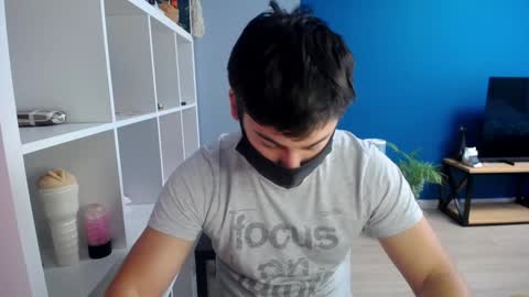 Snapshot of sexxxdickbig chatting on 01.24.25 Tommy online show from 01.24.25