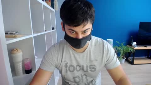 Snapshot of sexxxdickbig chatting on 01.25.25 Tommy online show from 01.25.25
